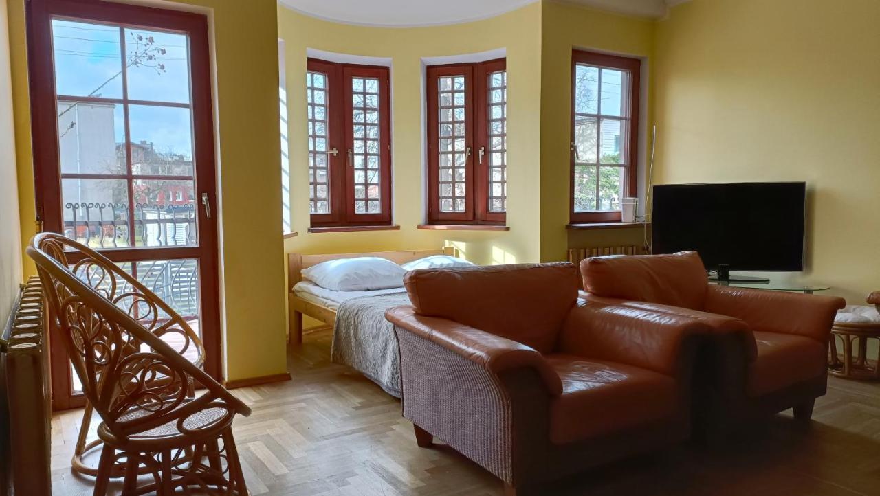 Dom Wypoczynkowy Rybnicka - Apartamenty Гдиня Екстер'єр фото