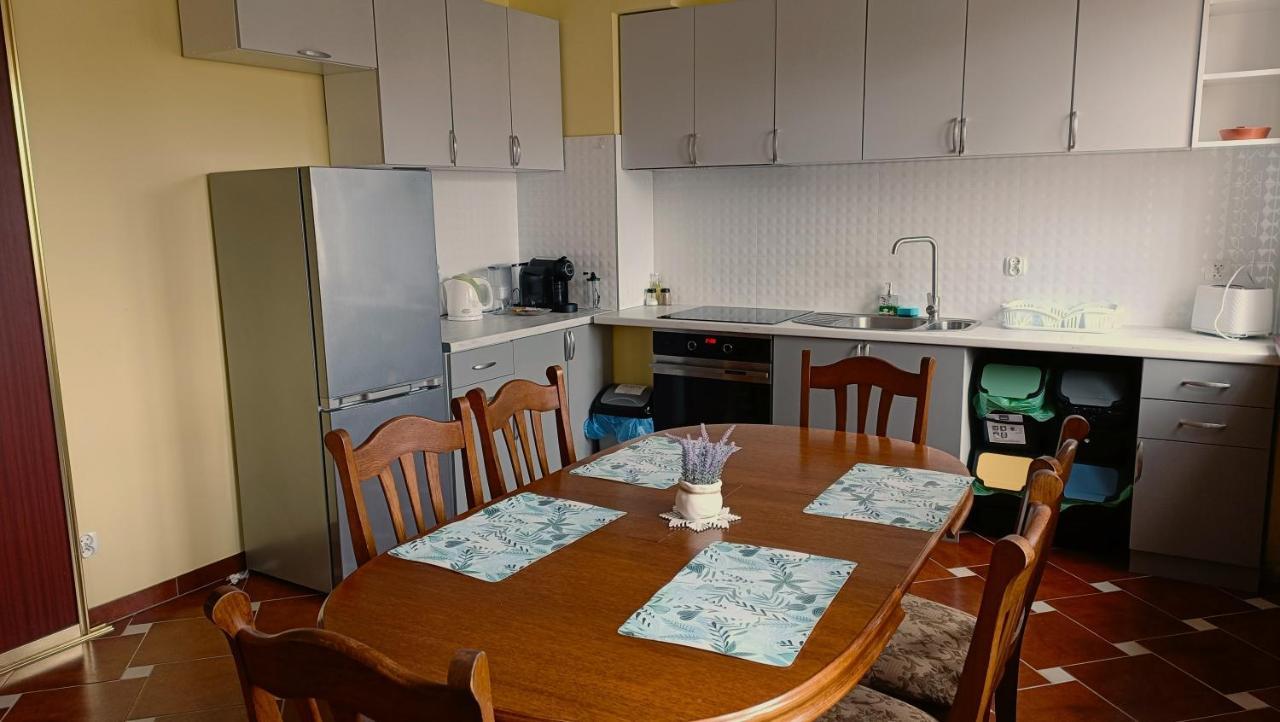 Dom Wypoczynkowy Rybnicka - Apartamenty Гдиня Екстер'єр фото